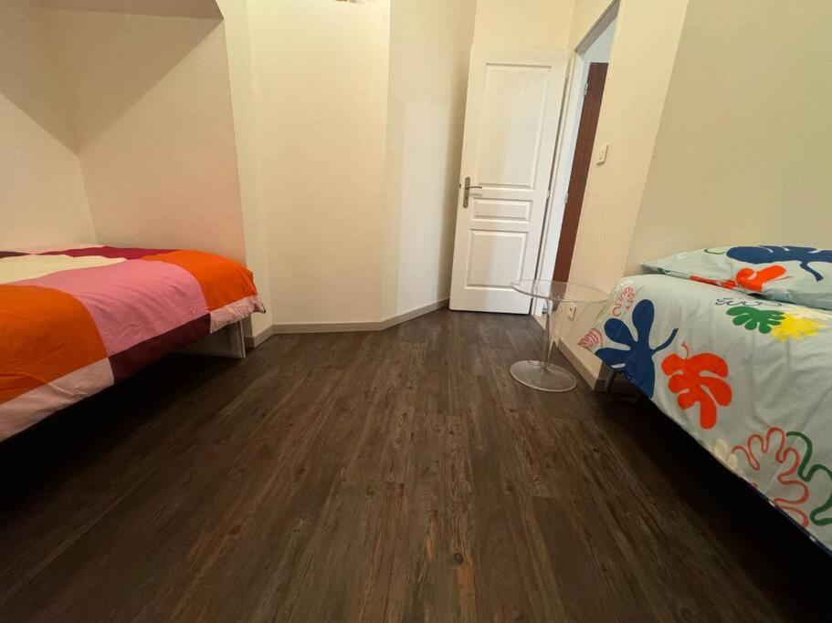 Christelle Apartment *